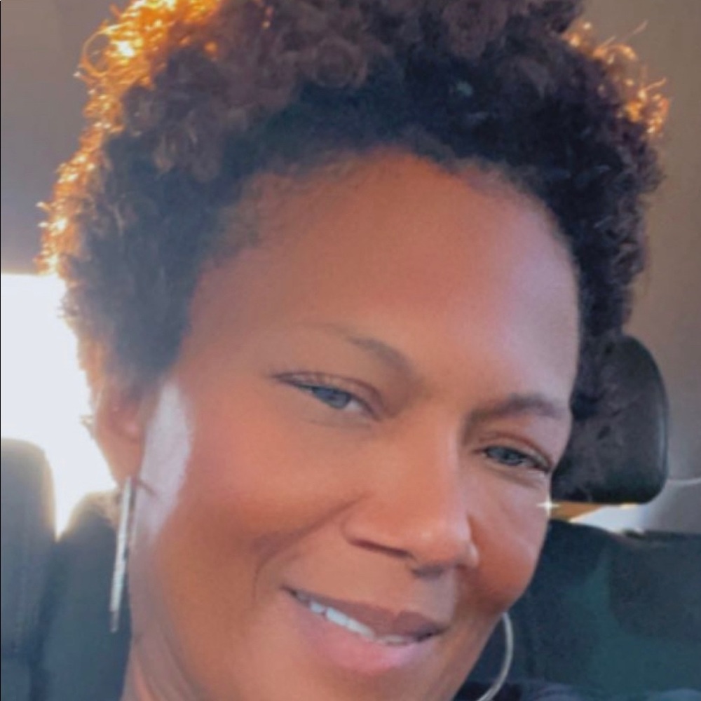 Meet your Posher, Latasha